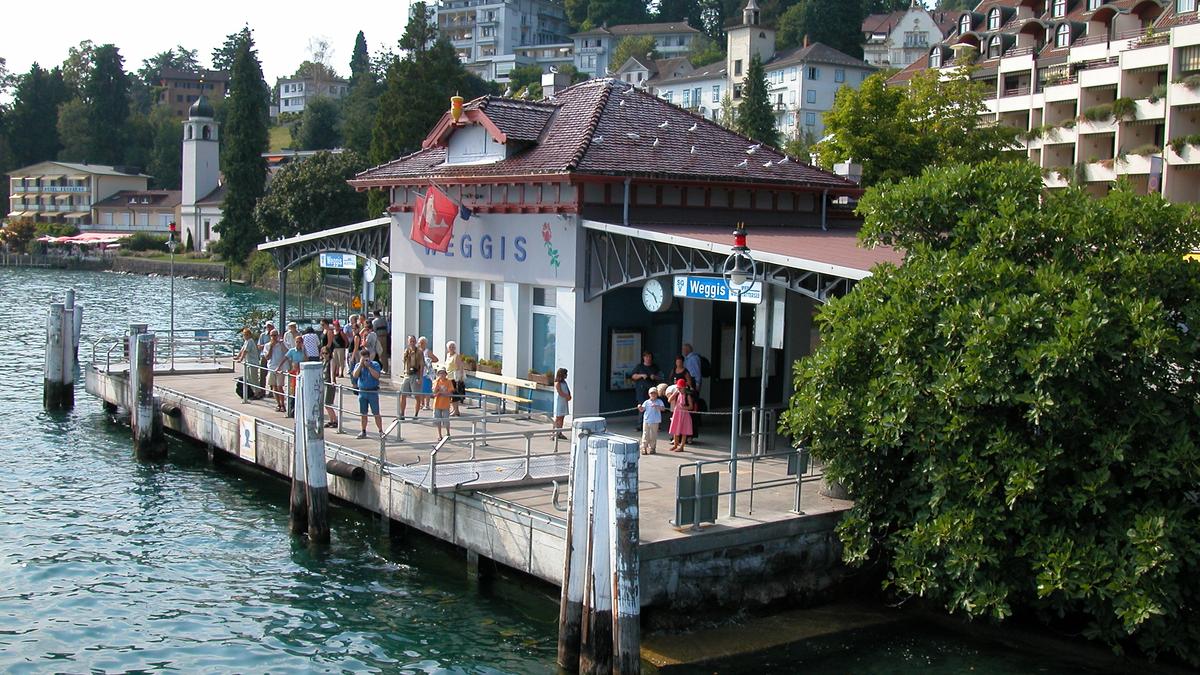 Instandsetzung Schiffstation Weggis, Seestrasse 7, 6353 Weggis